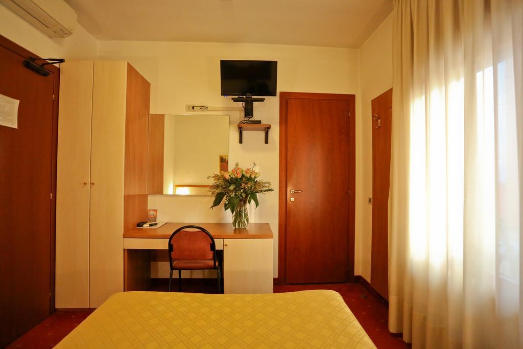 Hotel Due Ragni ヴィッロルバ エクステリア 写真